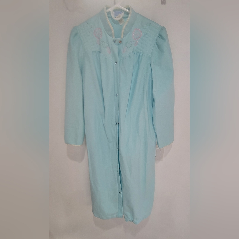 Vintage Wolverine Women's Light Blue Robe / Size Medium